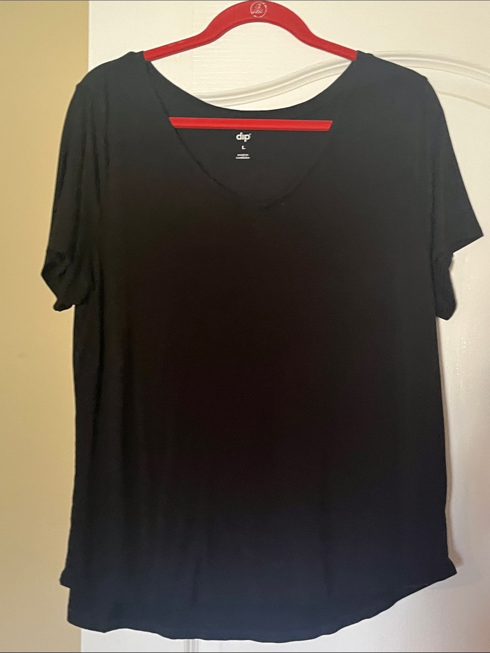 dip Black V-Neck Short Sleeve Tee